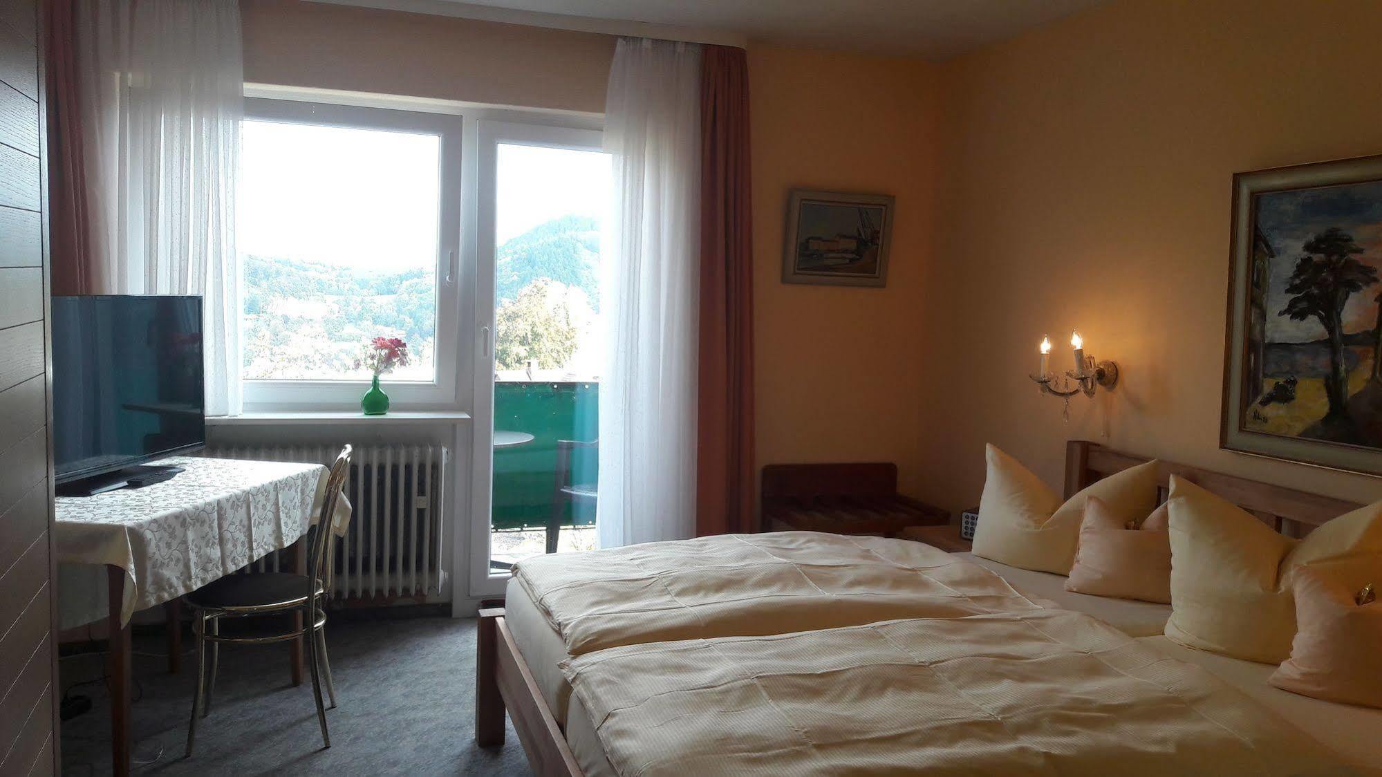 Hotel Yoga Jasmin Ehemals Hotel Eberhardt-Burghardt Badenweiler Exterior photo